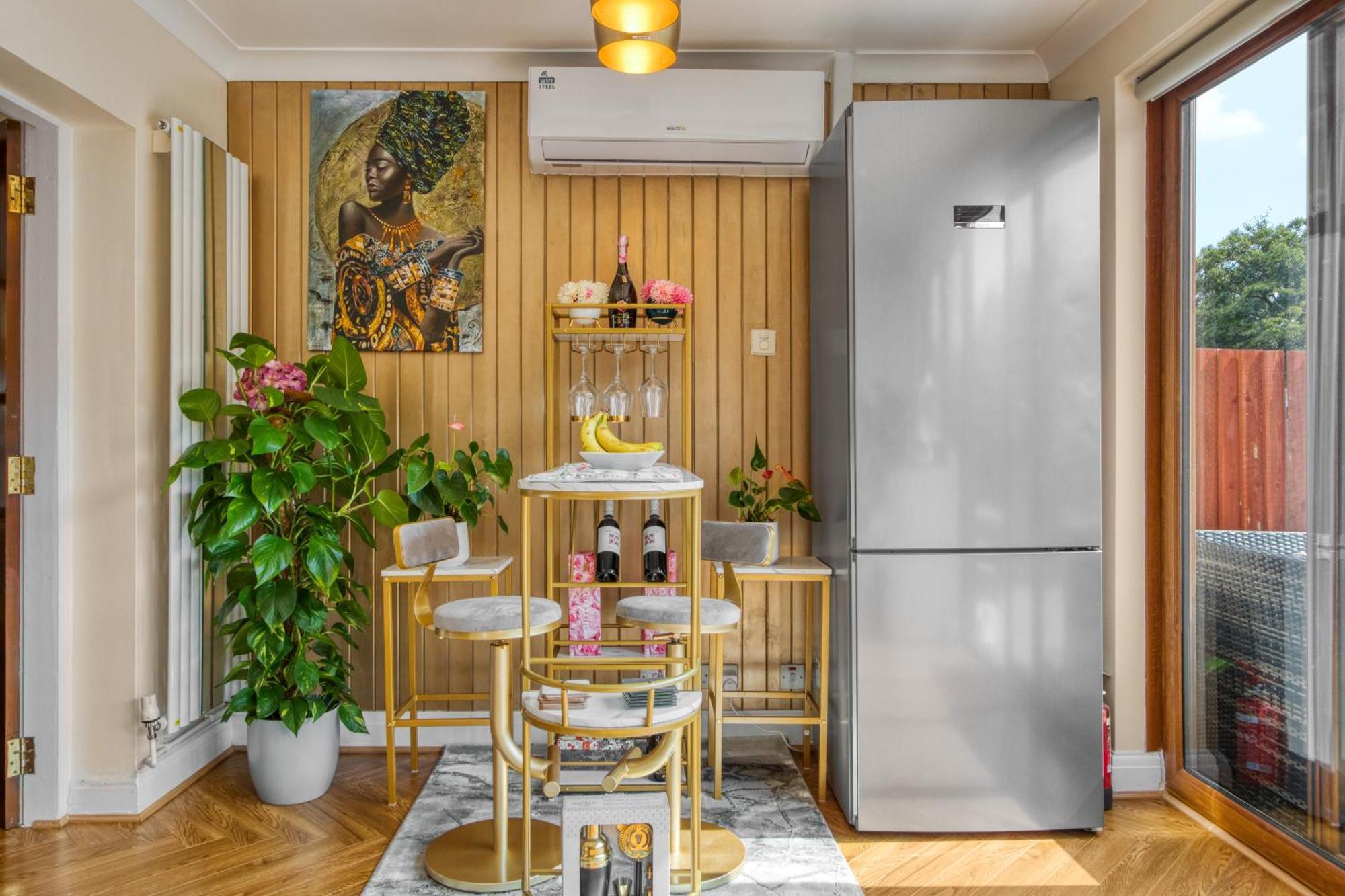 Casa vacanze Casa Marina- 4 Bedroom House With Garden And Balcony Londra