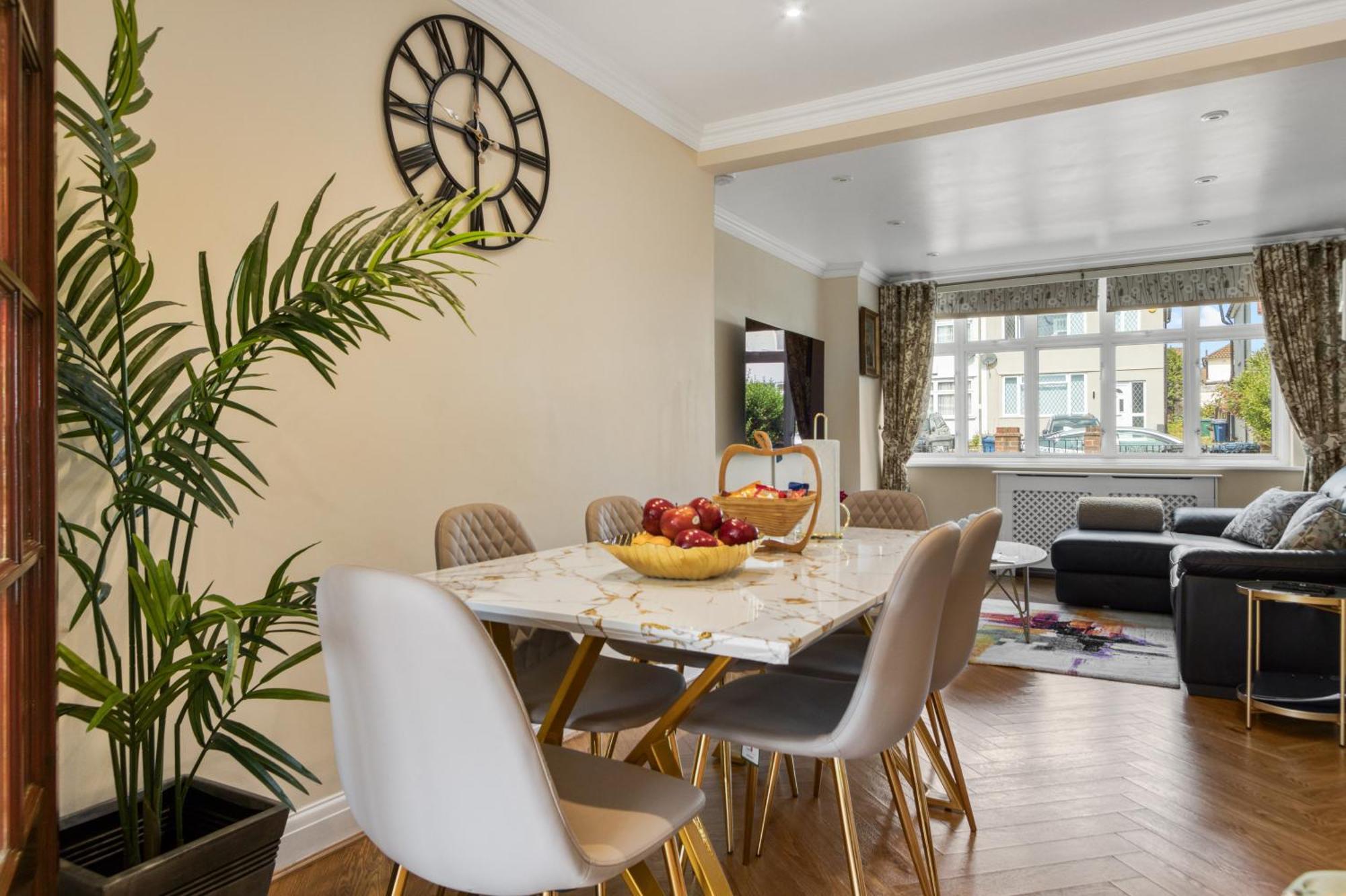 Casa Marina- 4 Bedroom House With Garden And Balcony Casa vacanze Londra