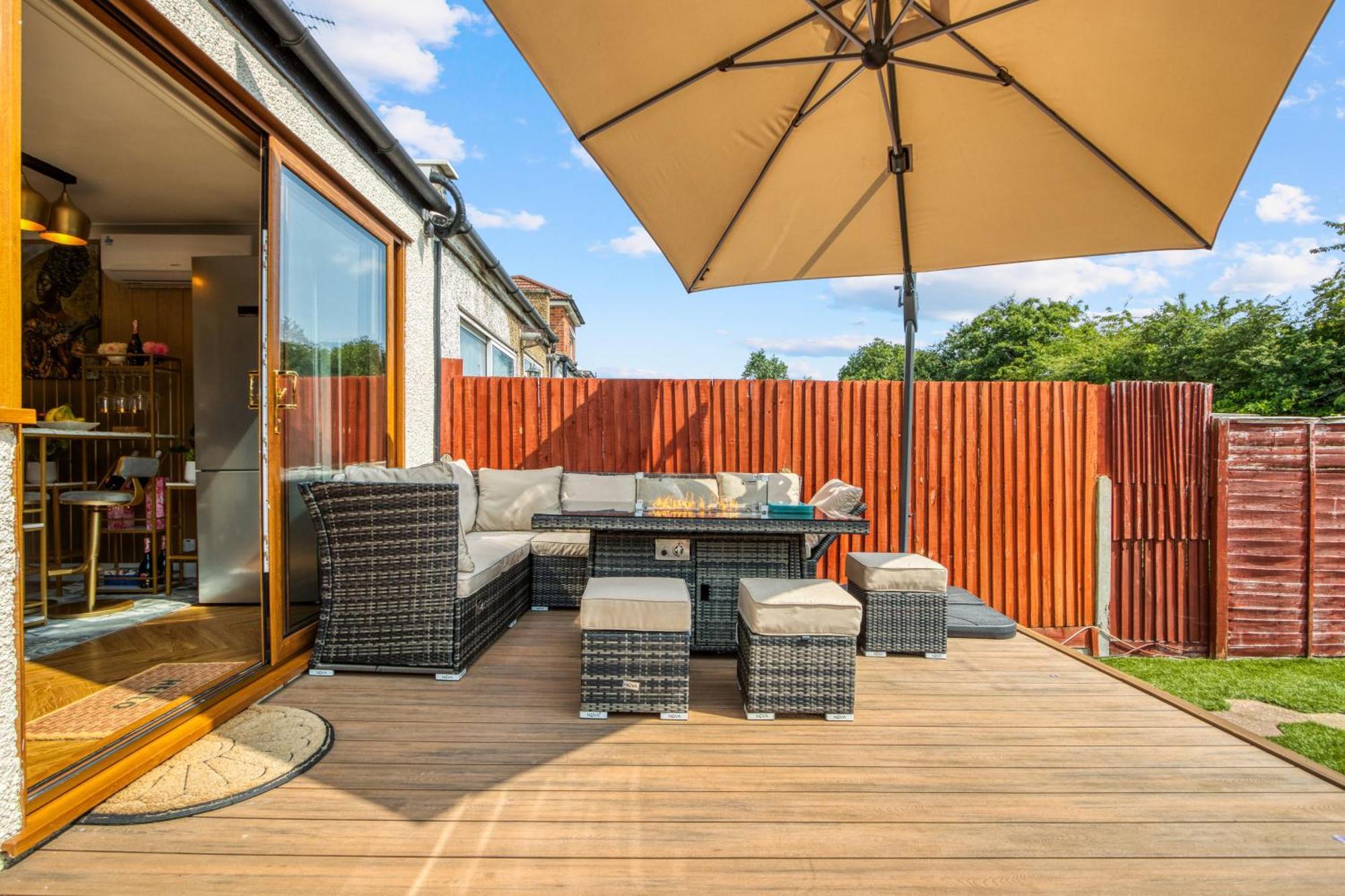 Casa Marina- 4 Bedroom House With Garden And Balcony * Londra