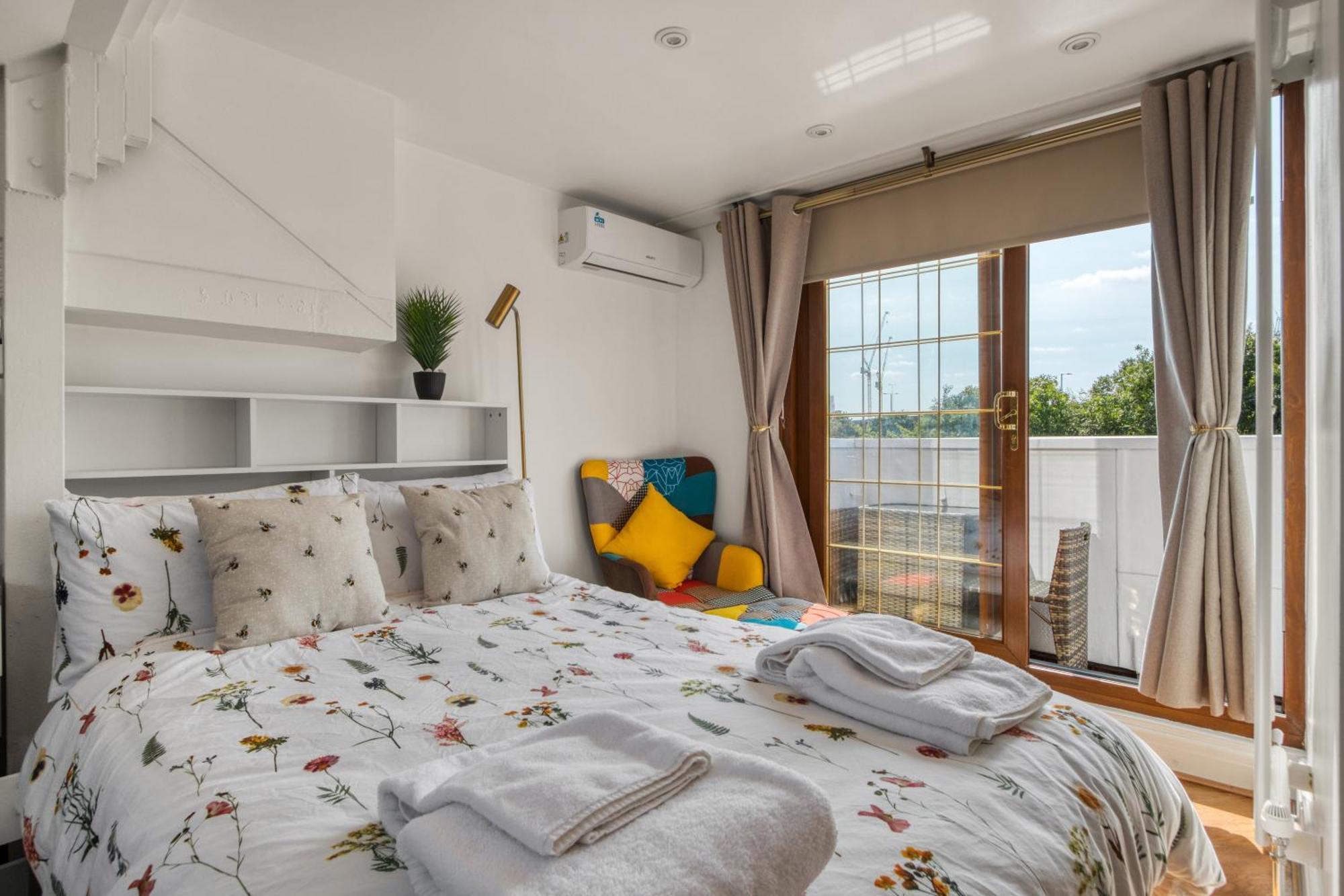 Casa Marina- 4 Bedroom House With Garden And Balcony Londra