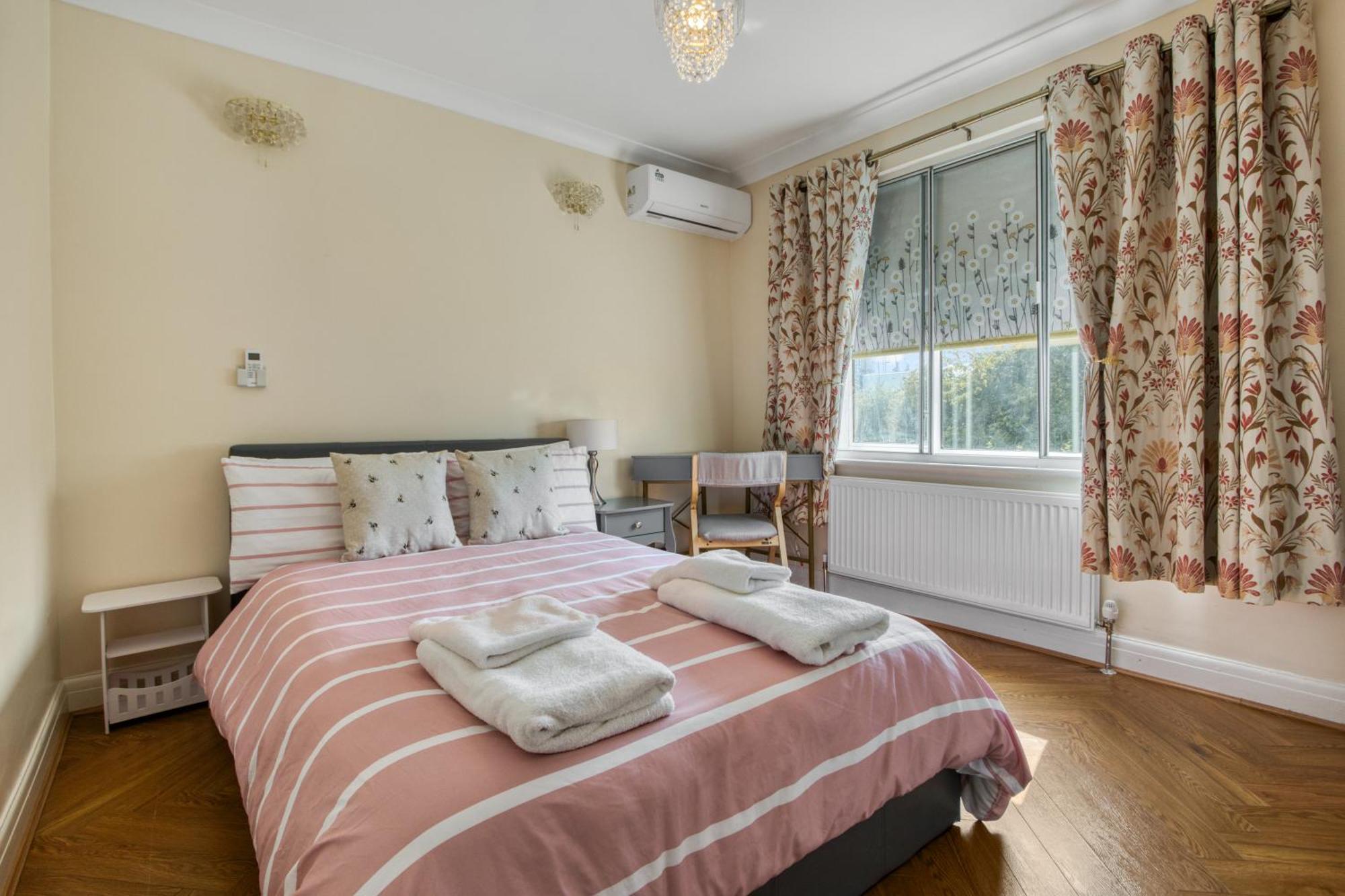 Casa Marina- 4 Bedroom House With Garden And Balcony * Londra