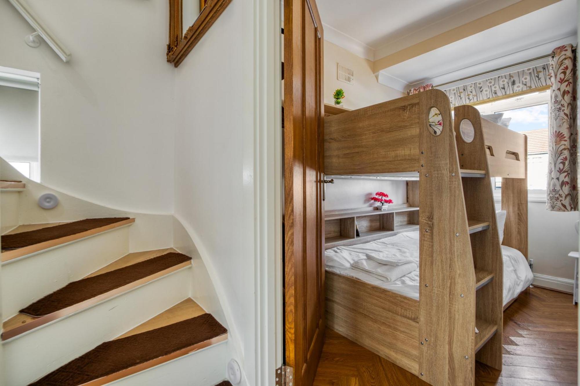 Casa vacanze Casa Marina- 4 Bedroom House With Garden And Balcony
